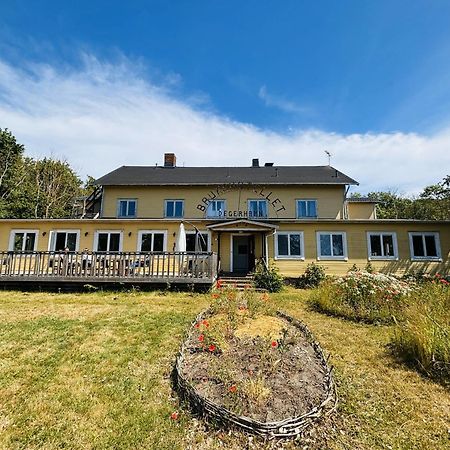 Brukshotellet Oeland - Vandrarhem Degerhamn Buitenkant foto